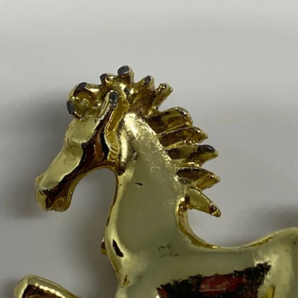 Running Horse Gold Brooch - Picture 3 of 4